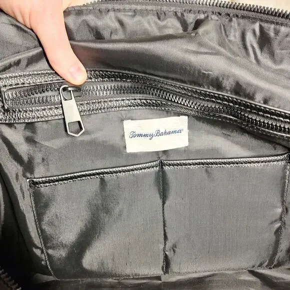 Tommy Bahama Nylon Carryon dufflebag crossbody travel work bag w laptop sleeve - Picture 5 of 8